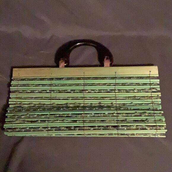 All Natural Green Purse made of Bamboo and Palm sticks w/Wooden handles UNIQUE - Picture 1 of 5